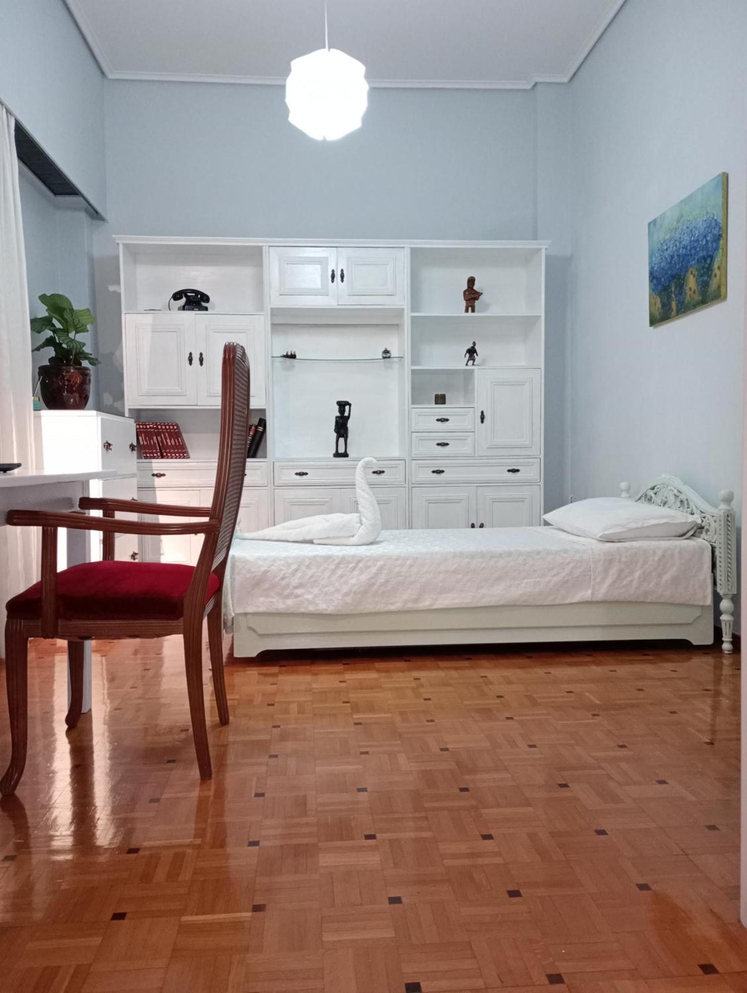 Charm & Comfort Near Petralona Station Афины Экстерьер фото